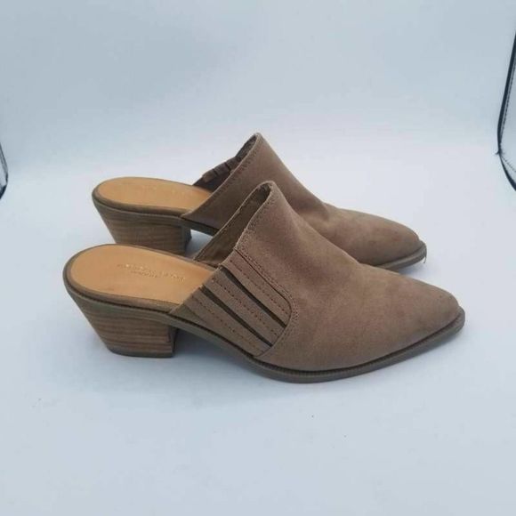 American Eagle Outfitters Womens Mules Heels Shoes Beige Slip On Pointed Toe 6 - Picture 1 of 6